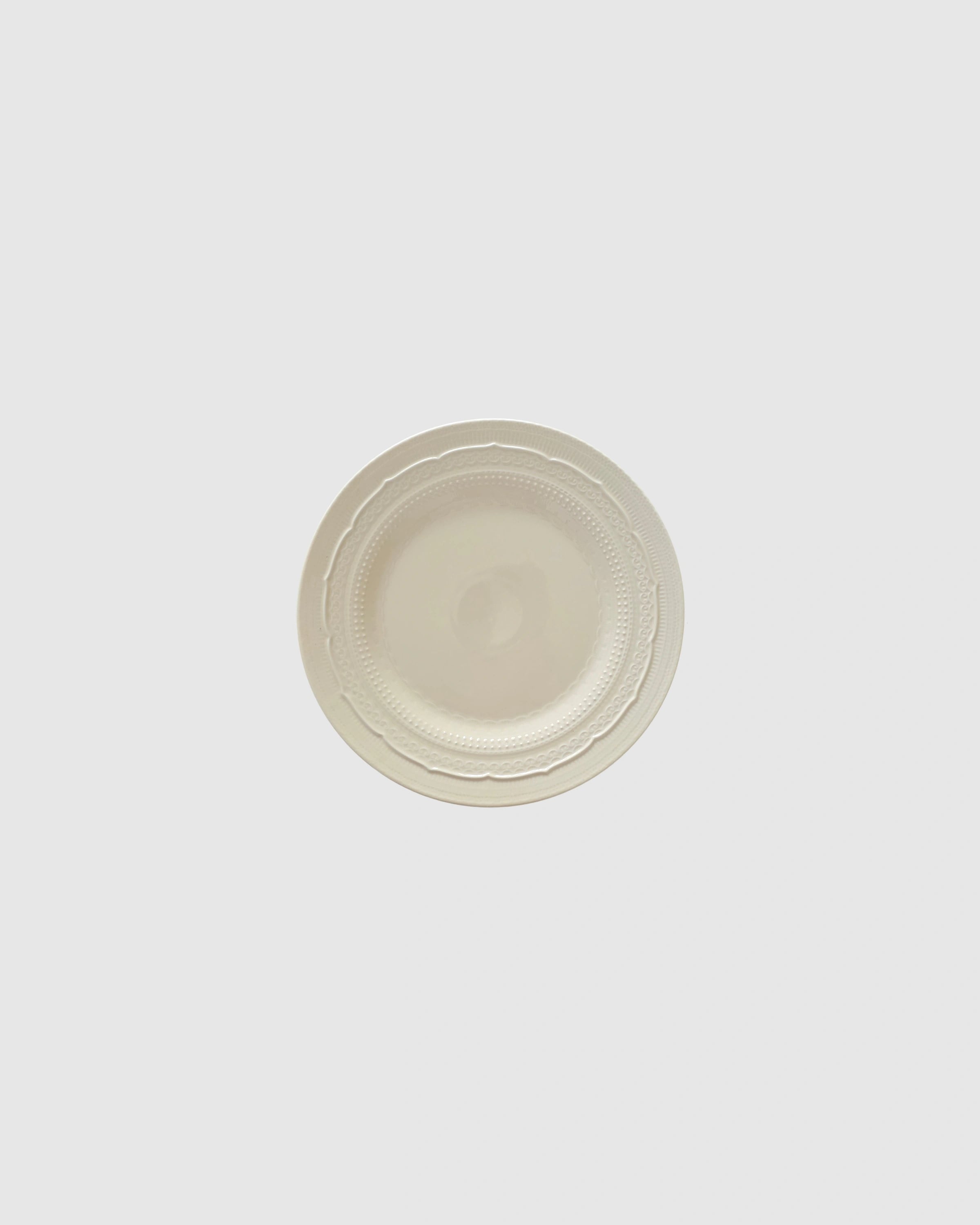 Dentelle Butter Yellow Charger